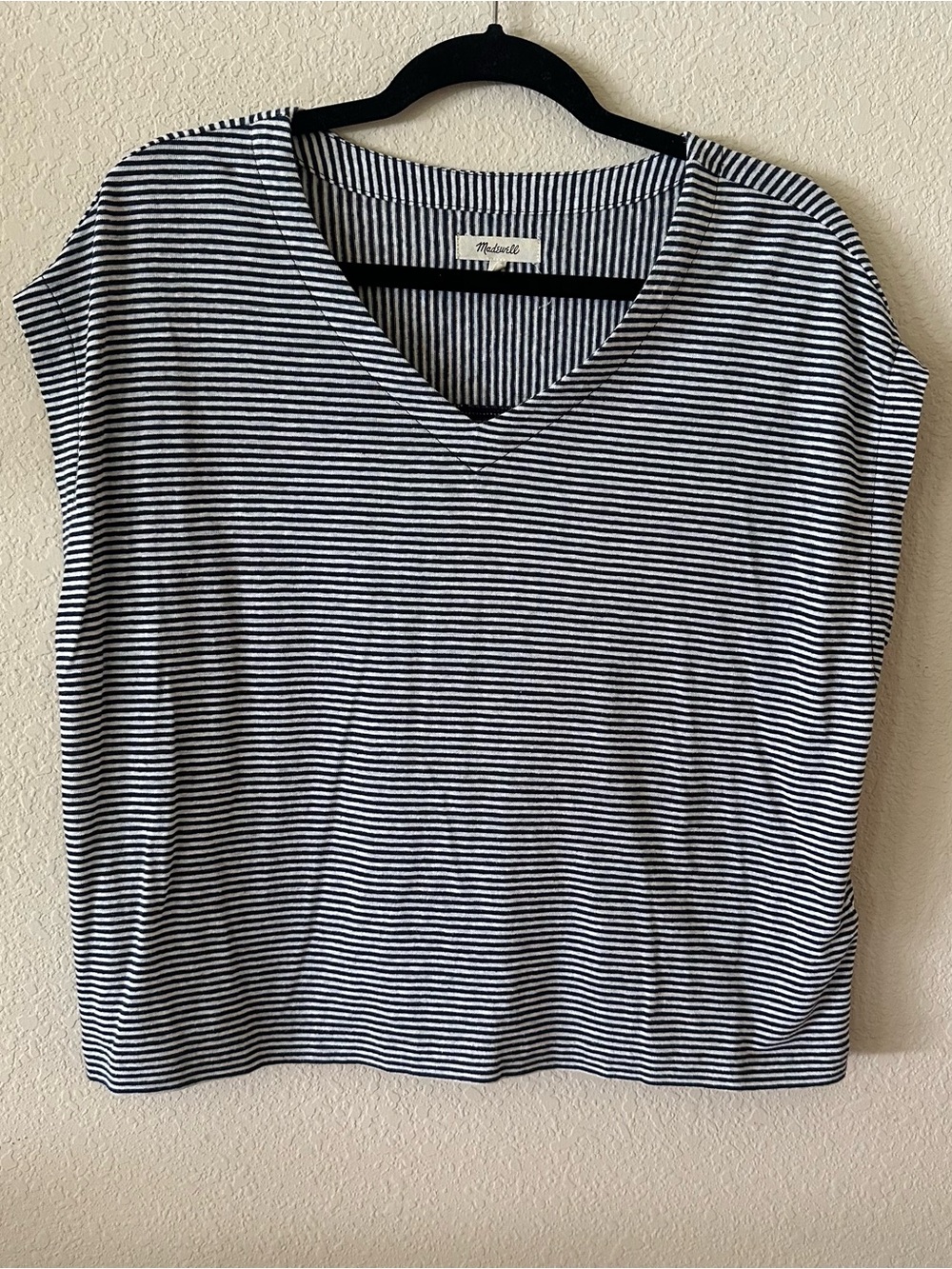 Madewell Navy and White Striped V-Neck Tee size large